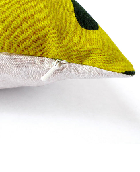 Gold brushstrokes pillow detail